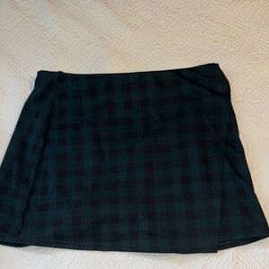 American Eagle Outfitters Black and Dark Green Plaid Mini Skirt